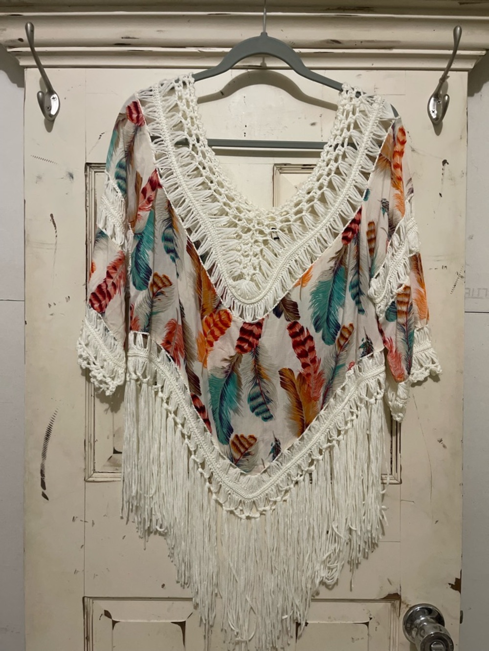 ETC White Crochet Fringe Top with Teal, Orange & Red Feather Print One Size